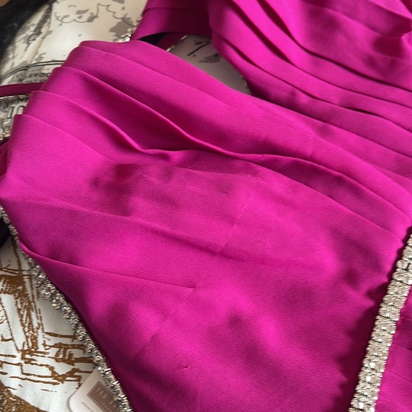 New Ted Baker dress from the Tux collection - Picture 9 of 10